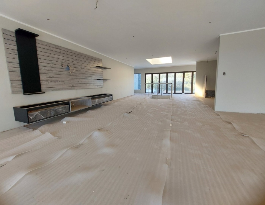 5 Bedroom Property for Sale in Seasons Lifestyle Estate North West